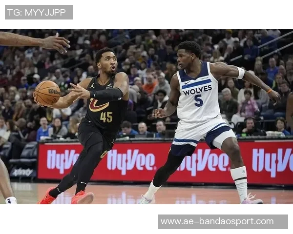 周四竞彩篮球焦点对决森林狼对阵骑士爱德华兹力争万分成就